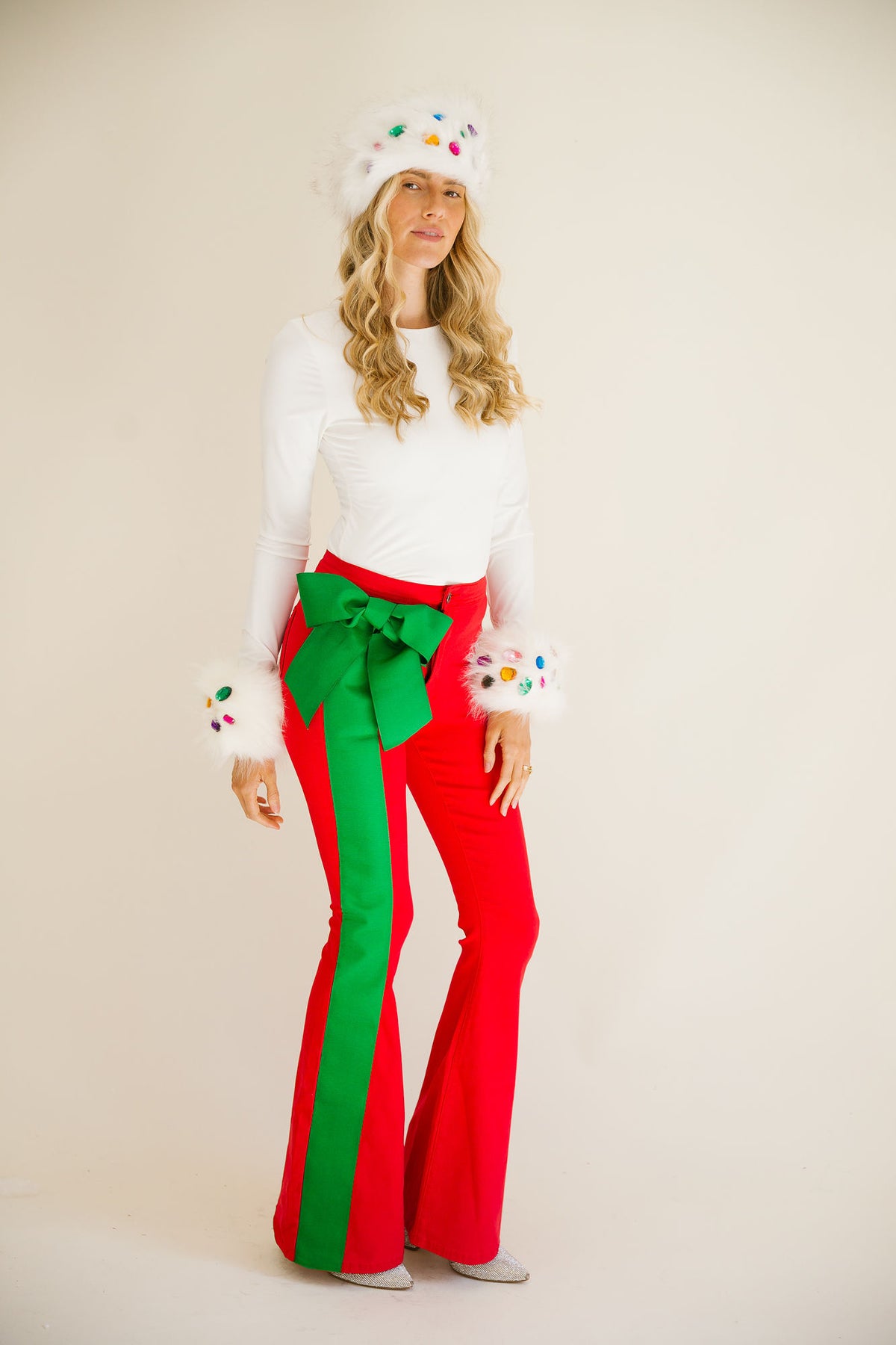 CLASSIC CHRISTMAS RED FLARES VEST Judith March