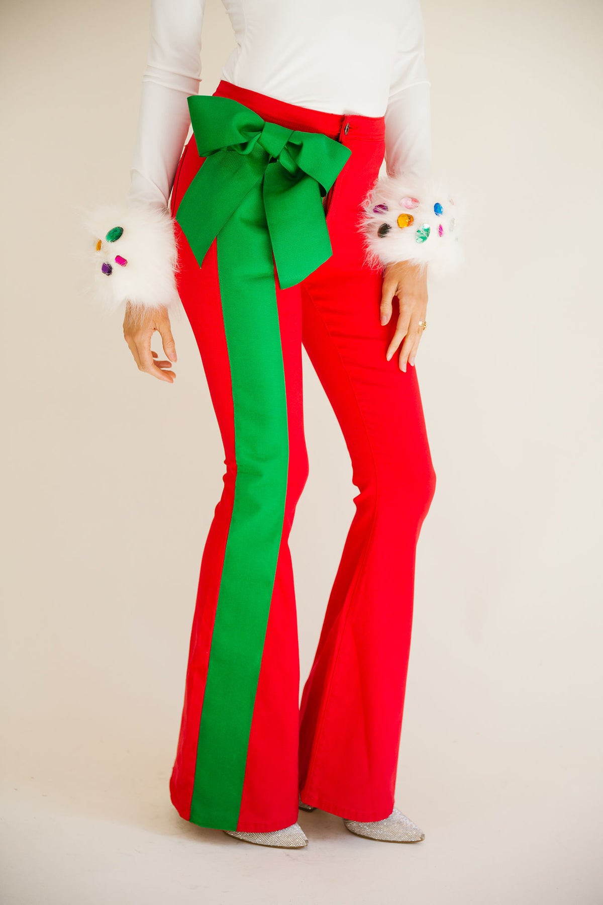 CLASSIC CHRISTMAS RED FLARES VEST Judith March
