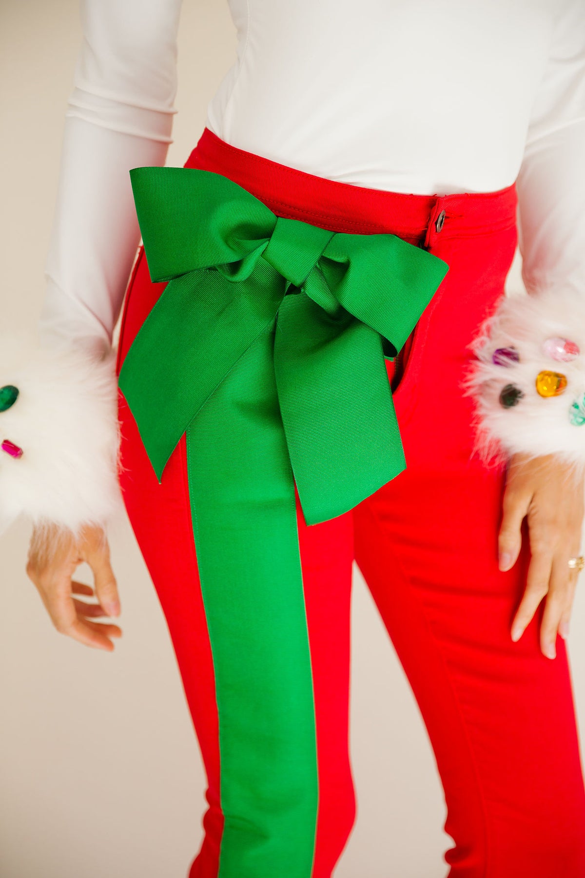 CLASSIC CHRISTMAS RED FLARES VEST Judith March