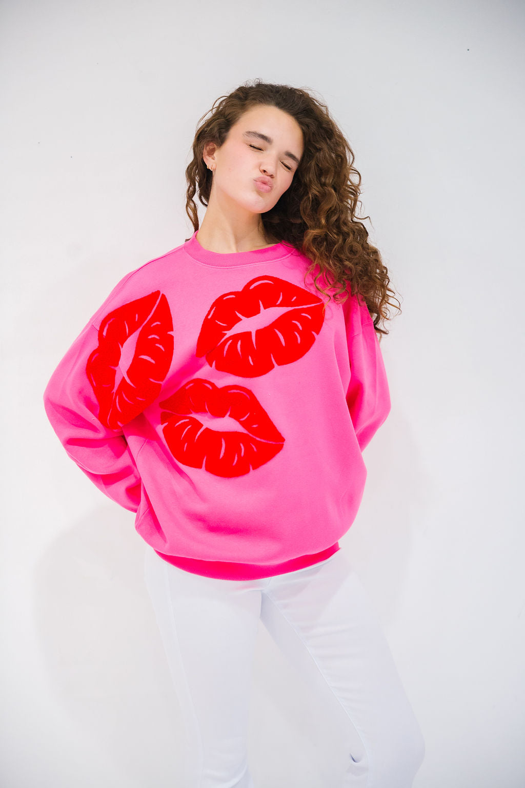 KISS N TELL PINK PULLOVER