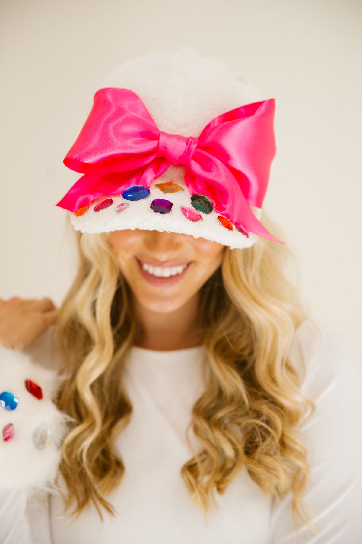 BLING IT ON WHITE FUZZY HAT TRUCKER HAT Judith March