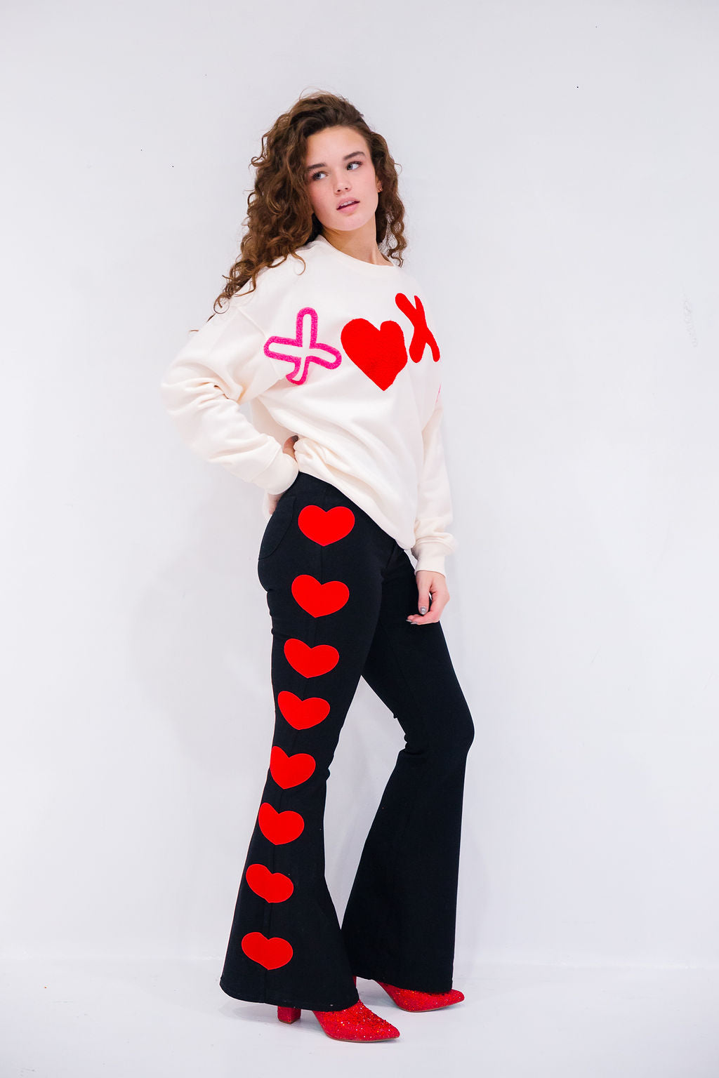 XOXO CREAM PULLOVER PULLOVER Judith March