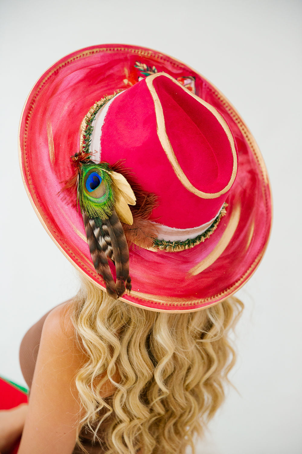 CHRISTMAS COSMOS RED RANCHER HAT RANCHER HAT Judith March
