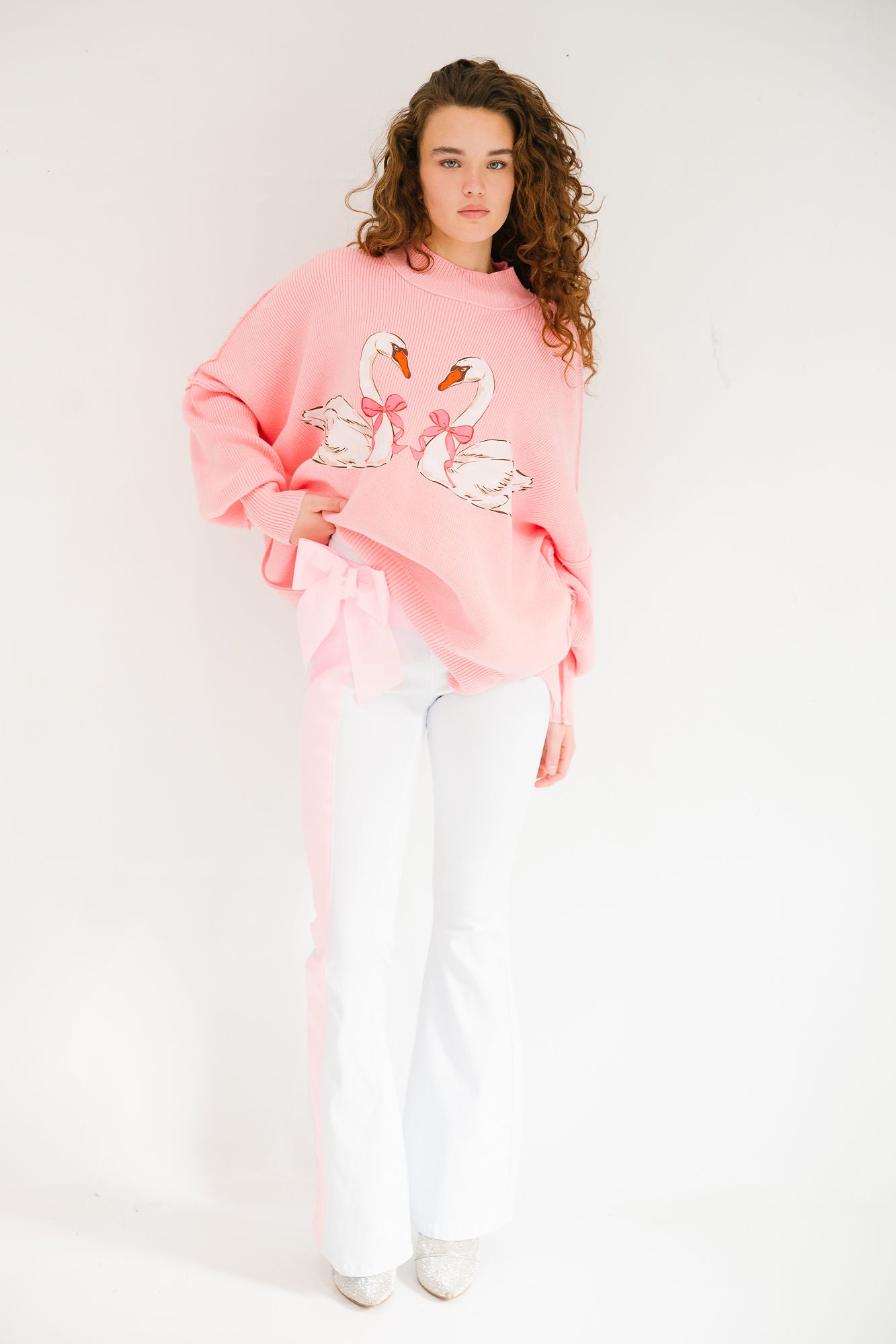 SWAN LOVE PINK SWEATER SWEATER Judith March