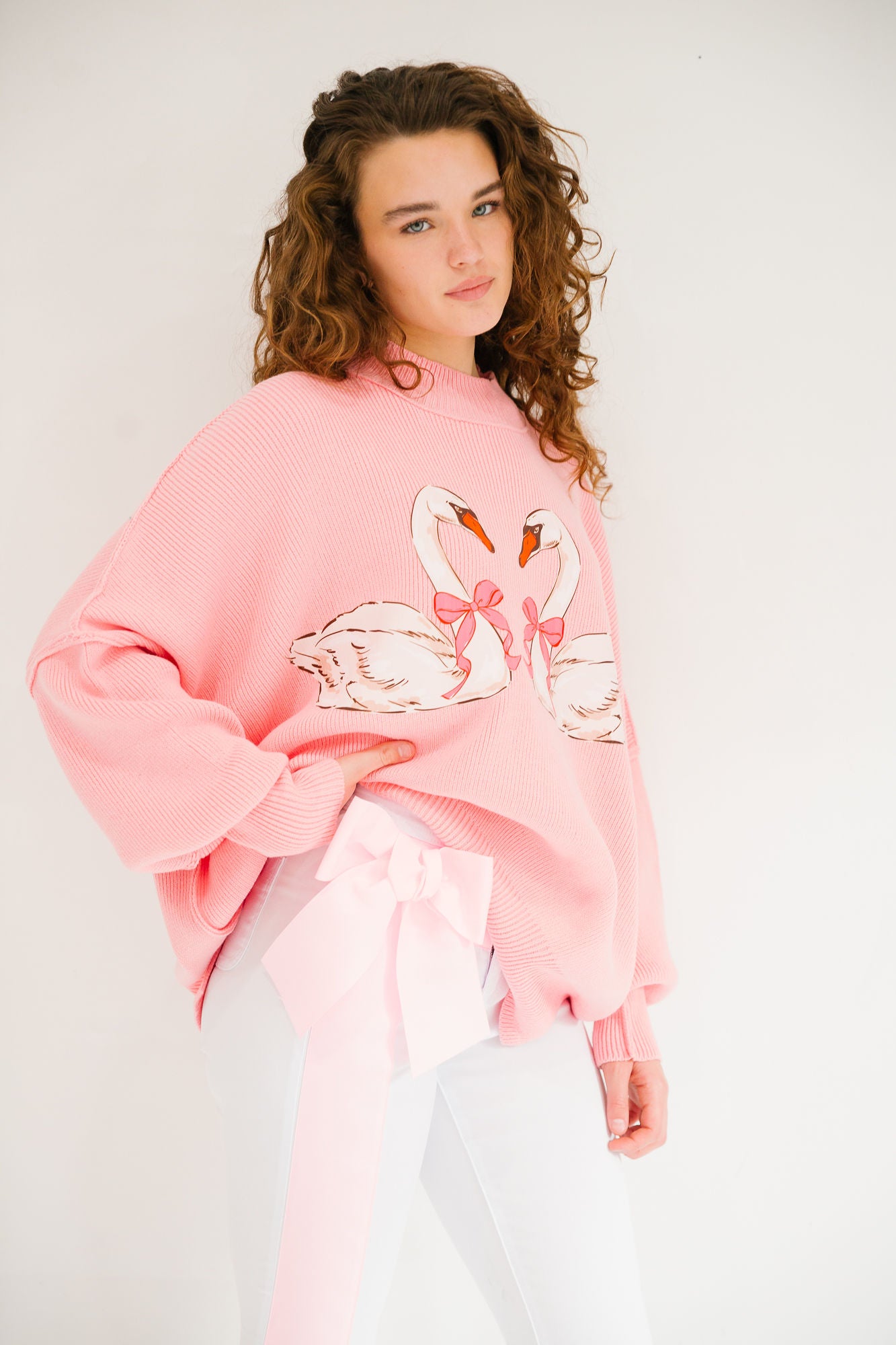 SWAN LOVE PINK SWEATER SWEATER Judith March