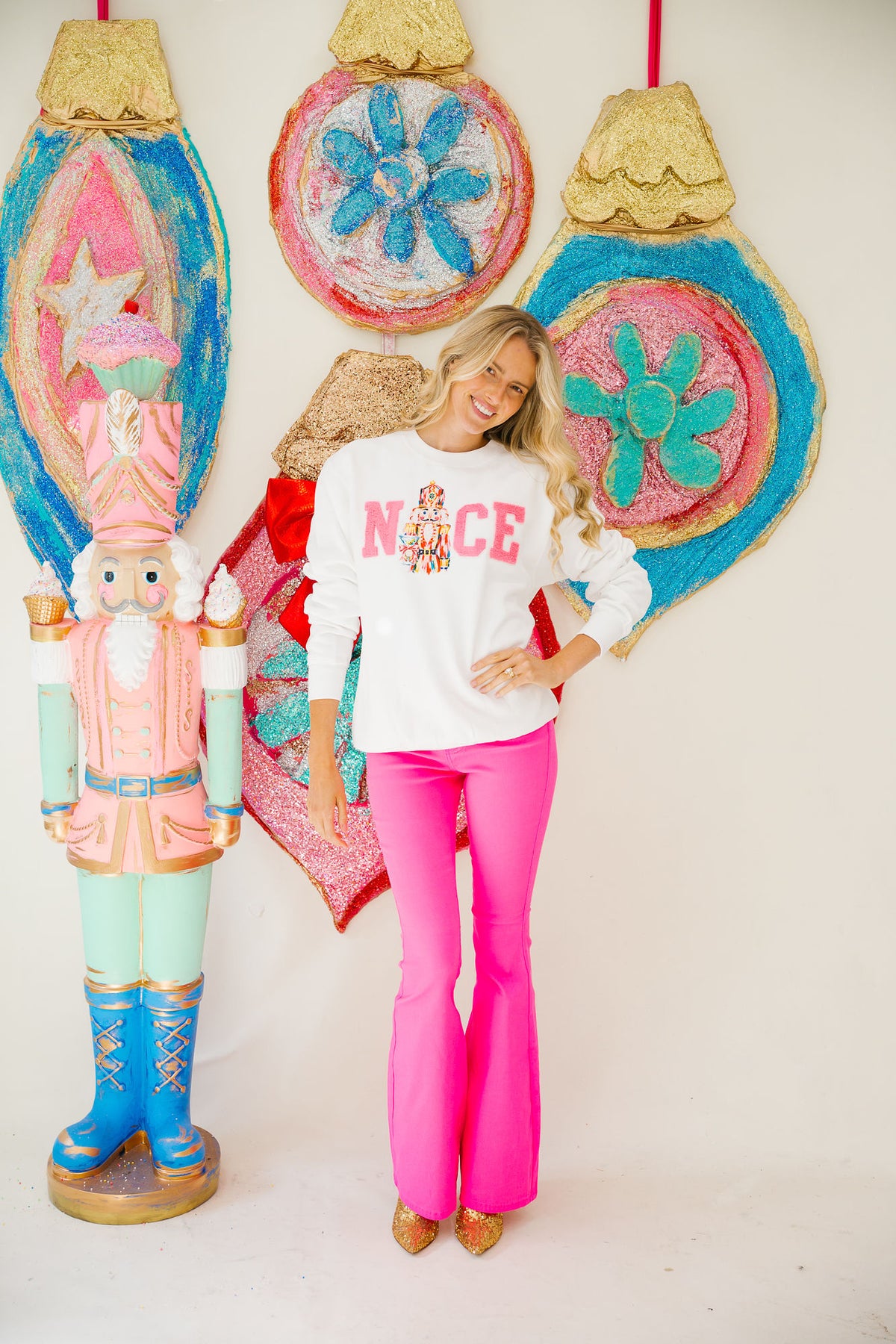 NICE NUTCRACKER WHITE PULLOVER PULLOVER Judith March