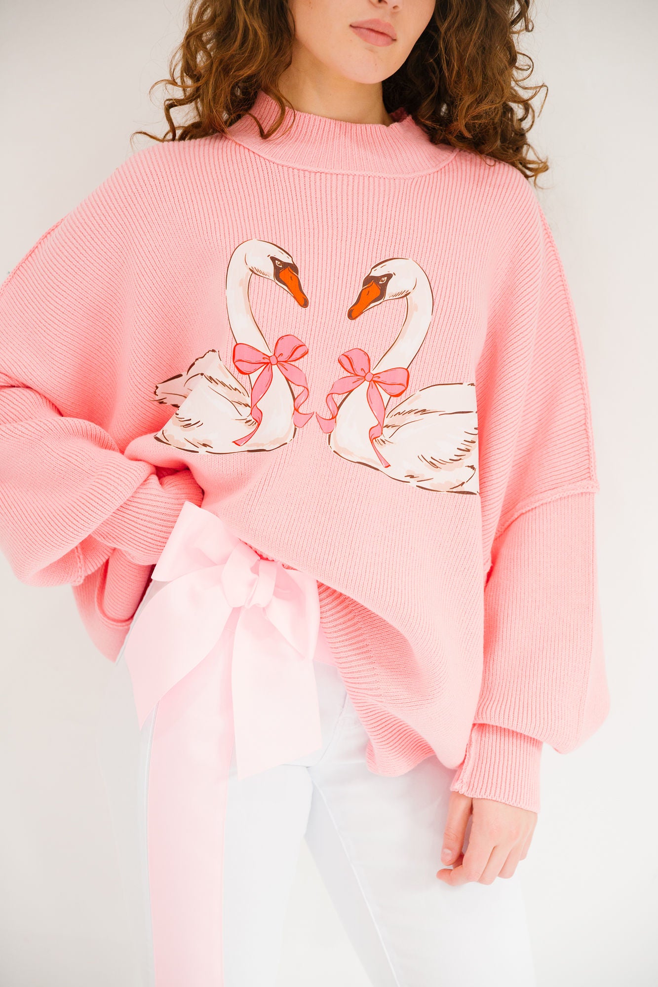 SWAN LOVE PINK SWEATER SWEATER Judith March