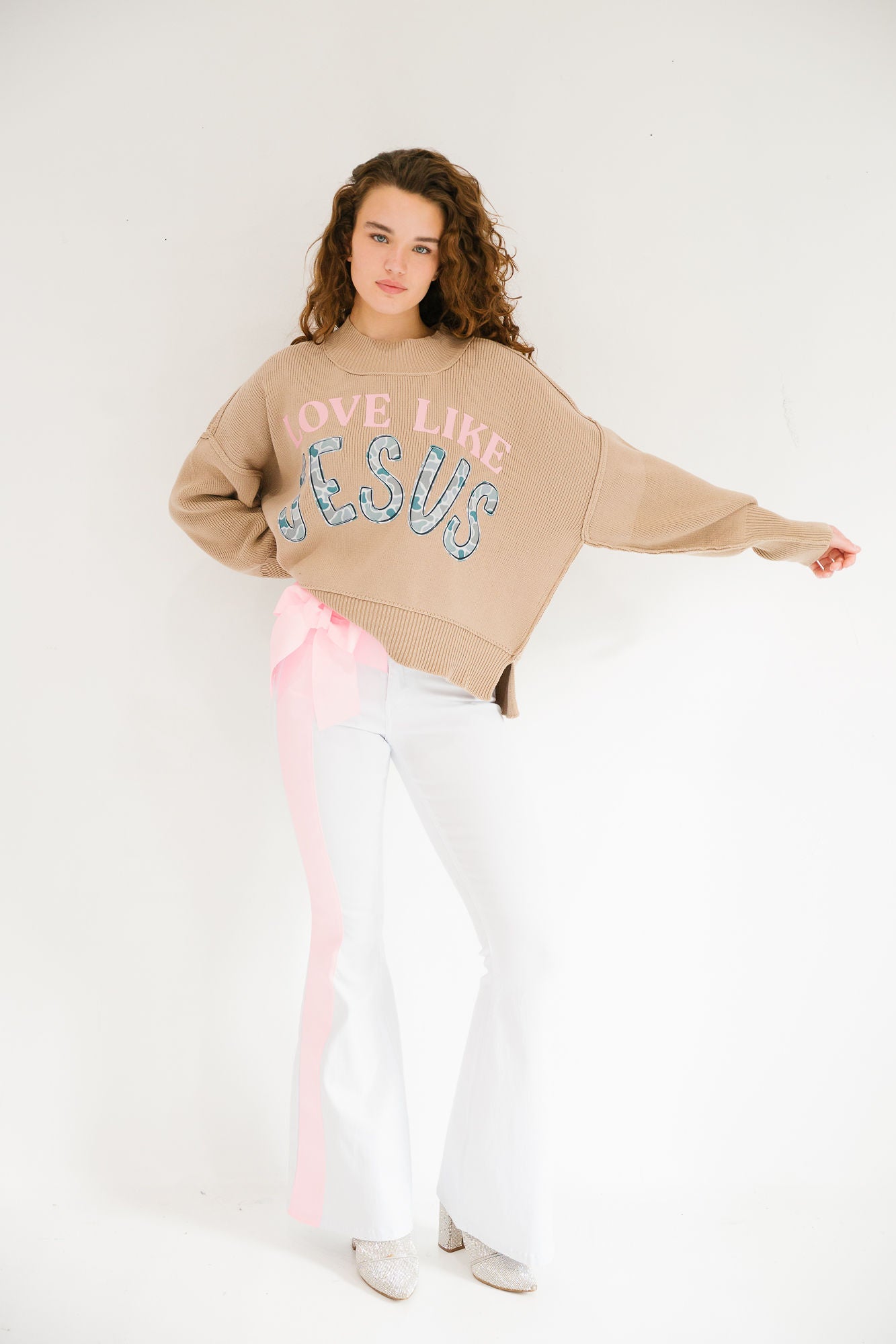 LOVE LIKE JESUS MOCHA SWEATER SWEATER Judith March