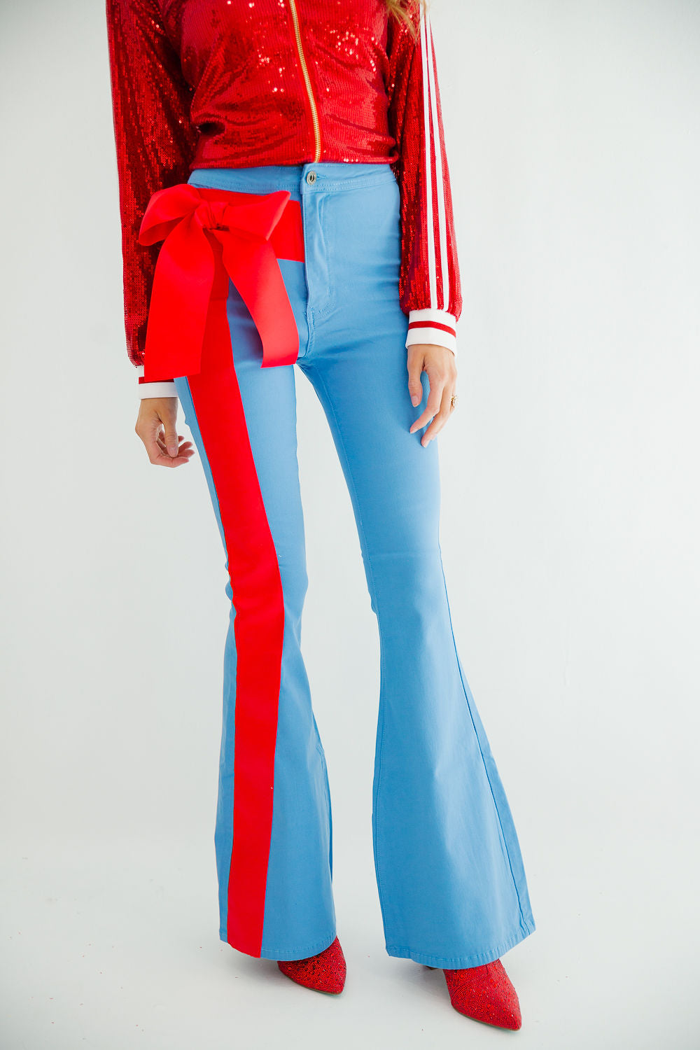 HOLIDAY SEASON FLARES – Judith March