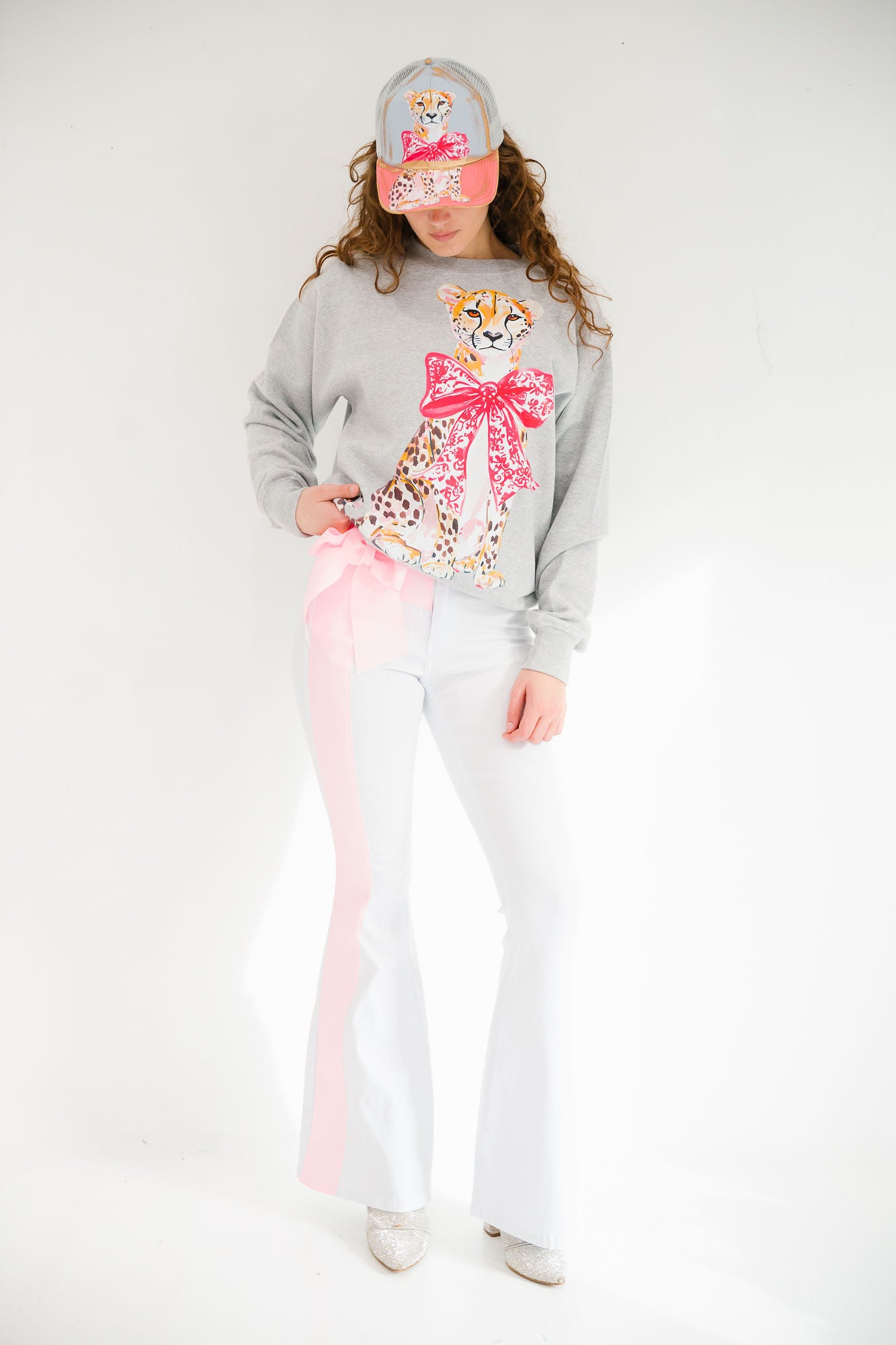 WILD FOR YOU GREY PULLOVER PULLOVER Judith March