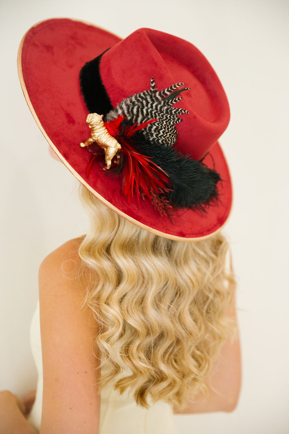 THE RED & BLACK RANCHER HAT RANCHER HAT Judith March