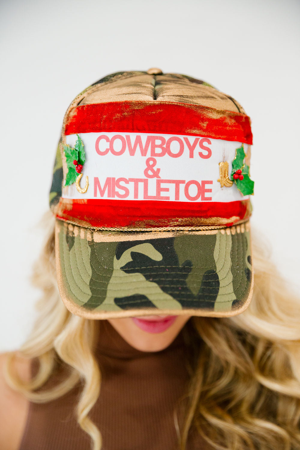 COWBOYS & MISTLETOE CAMO TRUCKER HAT TRUCKER HAT Judith March