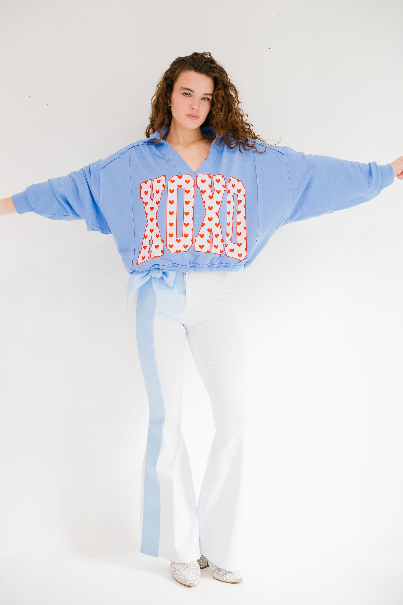 XOXO BLUE CROPPED PULLOVER PULLOVER Judith March