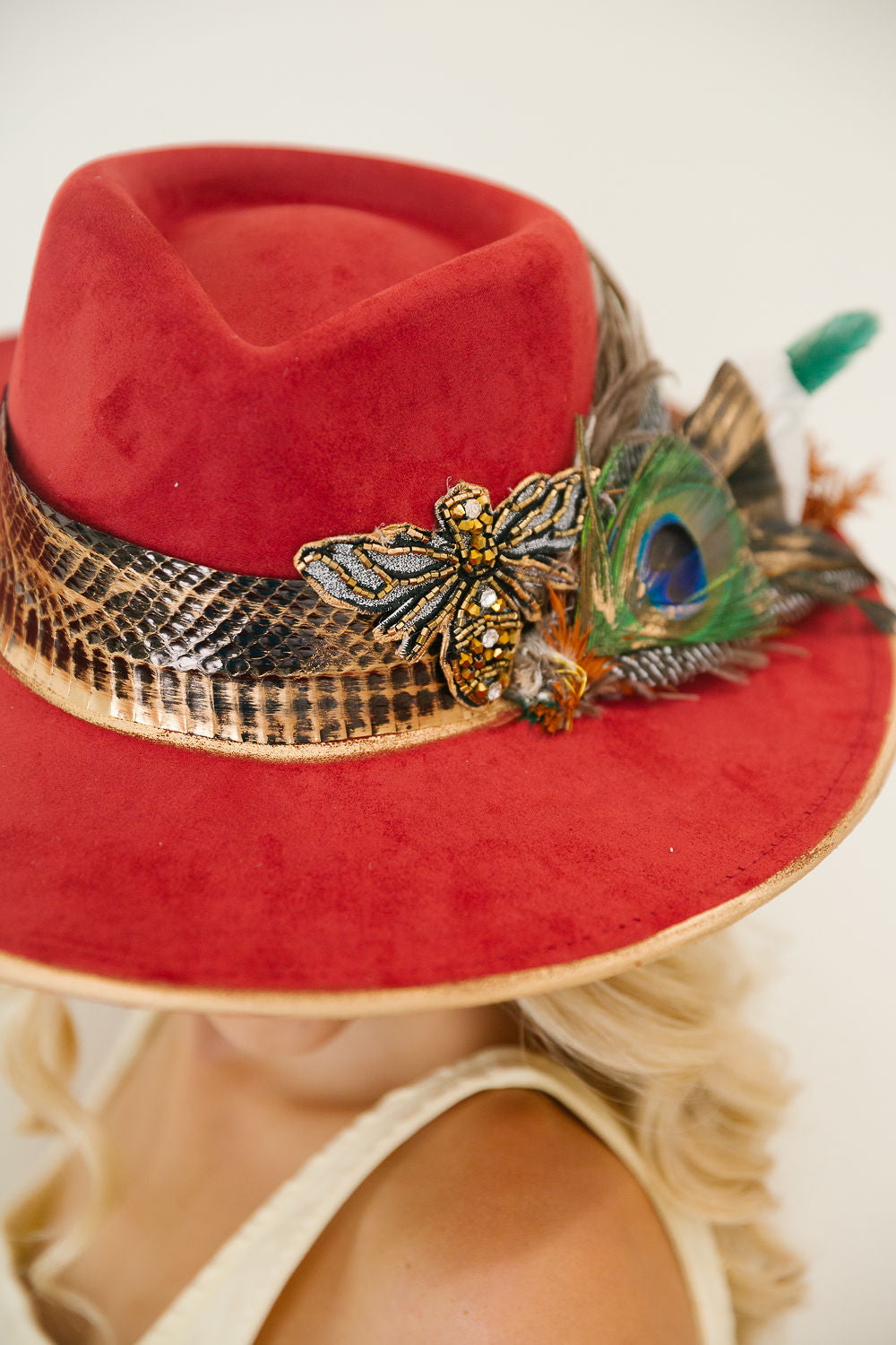 THE SCARLET SEASON RANCHER HAT RANCHER HAT Judith March