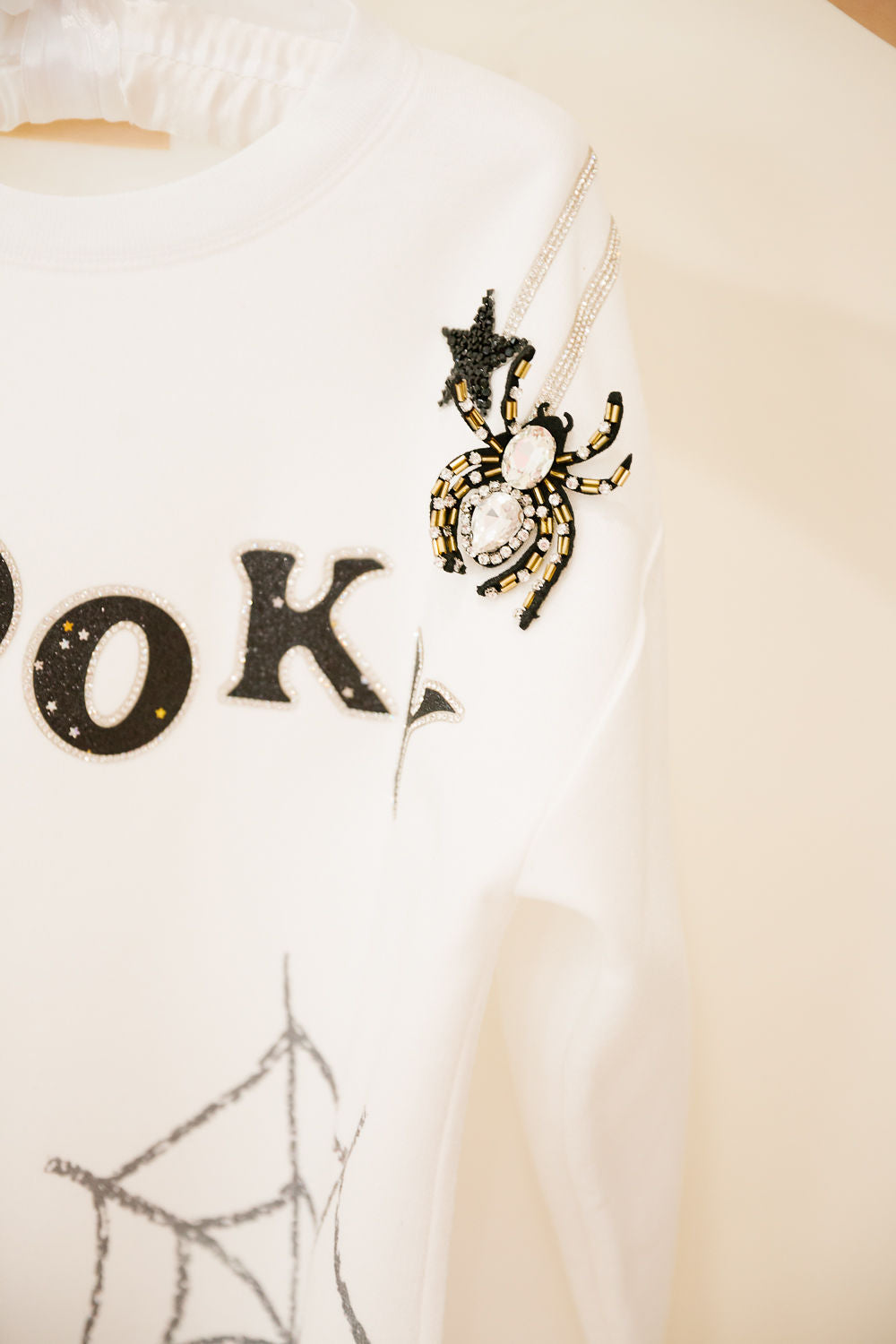 MINI KIDS SPOOKY SPARKLE WHITE PULLOVER PULLOVER Judith March