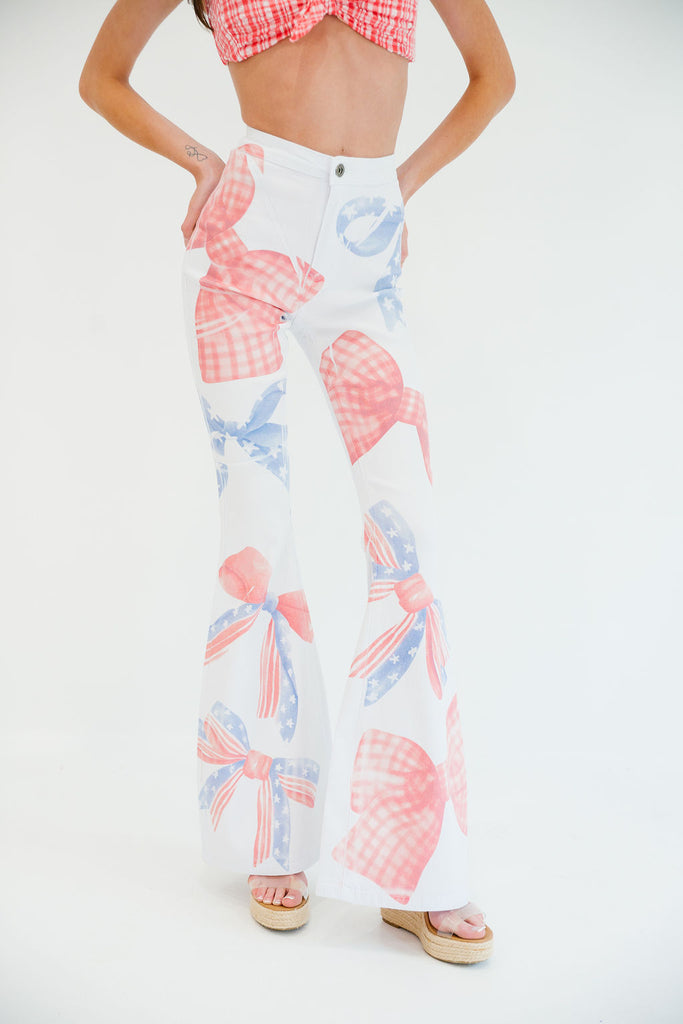AMERICAN BOWS WHITE FLARES FLARES Judith March