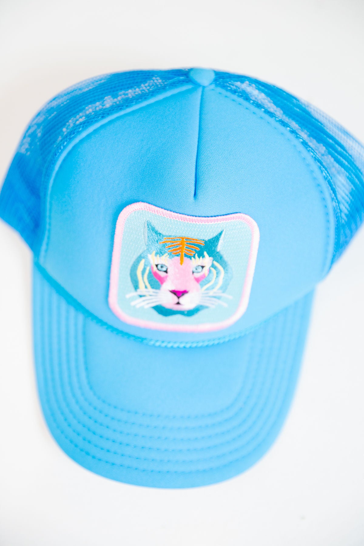 *ABSTRACT TIGER BLUE TRUCKER HAT HAT Judith March