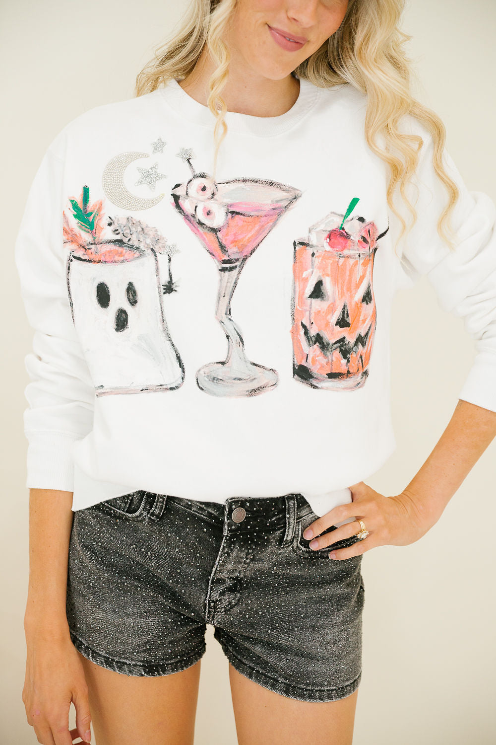 SPOOKY SIPS WHITE PULLOVER PULLOVER Judith March