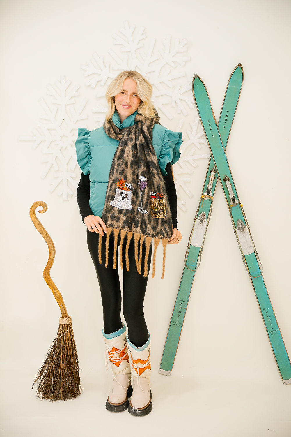 SPOOKY SIPS LEOPARD SCARF Clutch Judith March