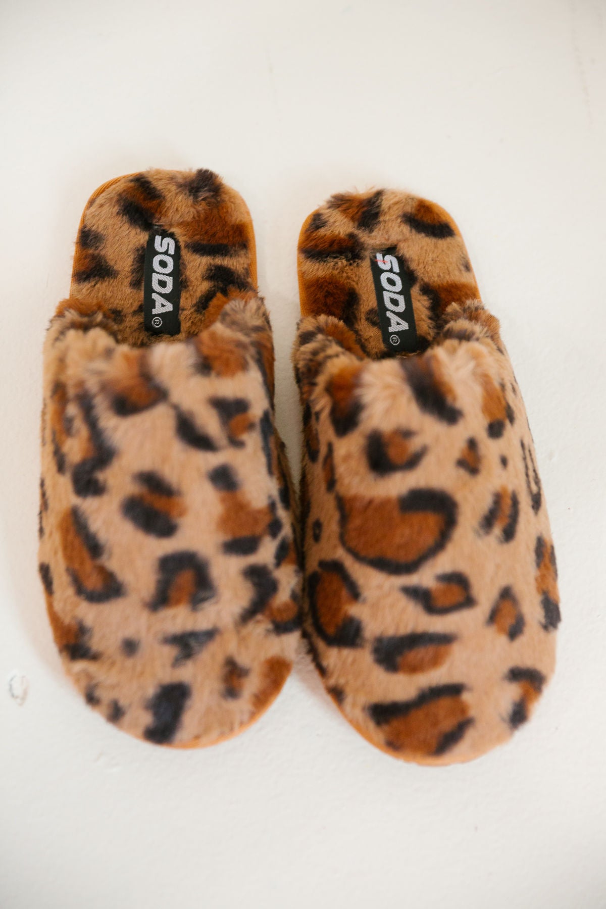 *BROWN LEOPARD CLOSED TOE SLIPPERS SLIPPERS Judith March
