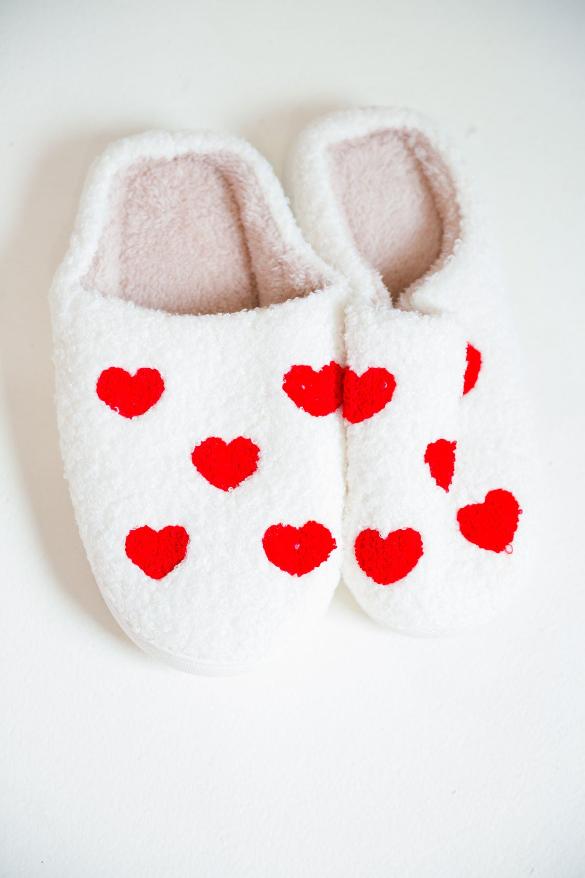 *LITTLE HEART SLIPPERS SLIPPERS Judith March