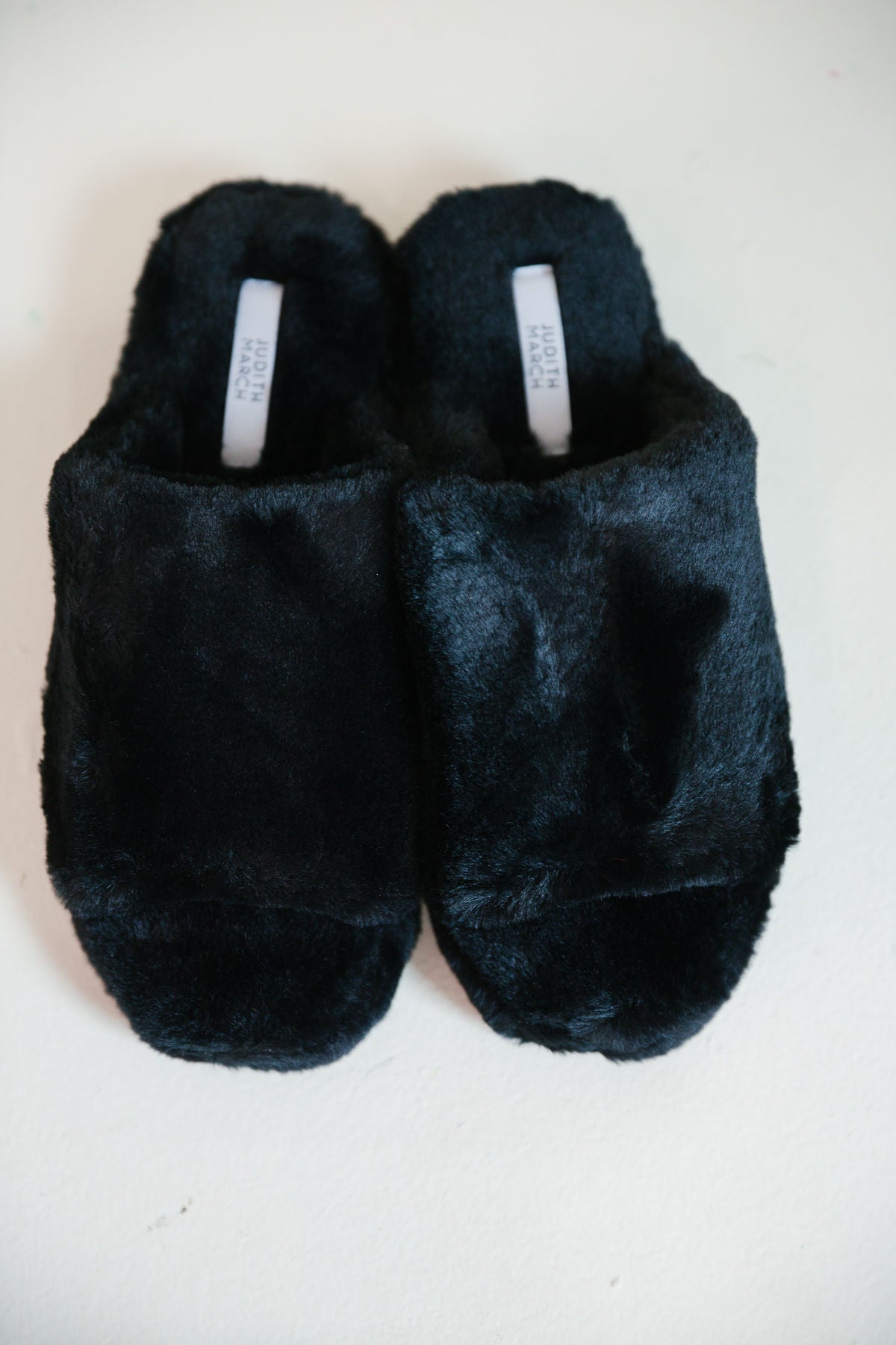 *BLACK FUR OPEN TOE SLIPPERS SLIPPERS Judith March