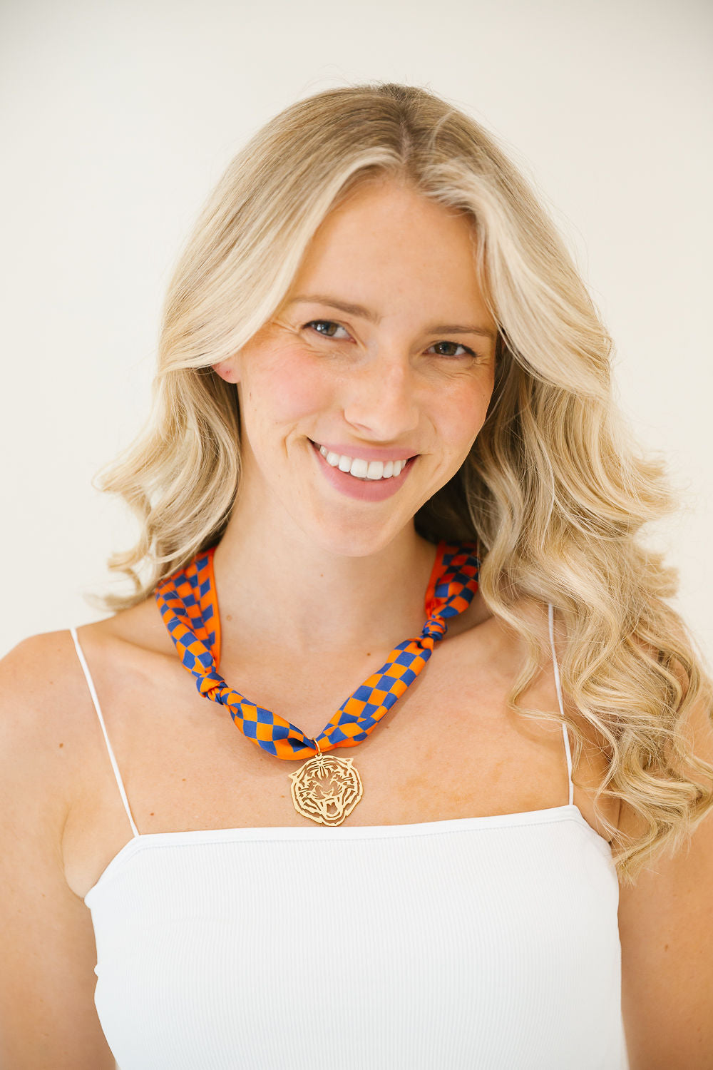 TIGER SCARF NECKLACE NECKLACE Judith March