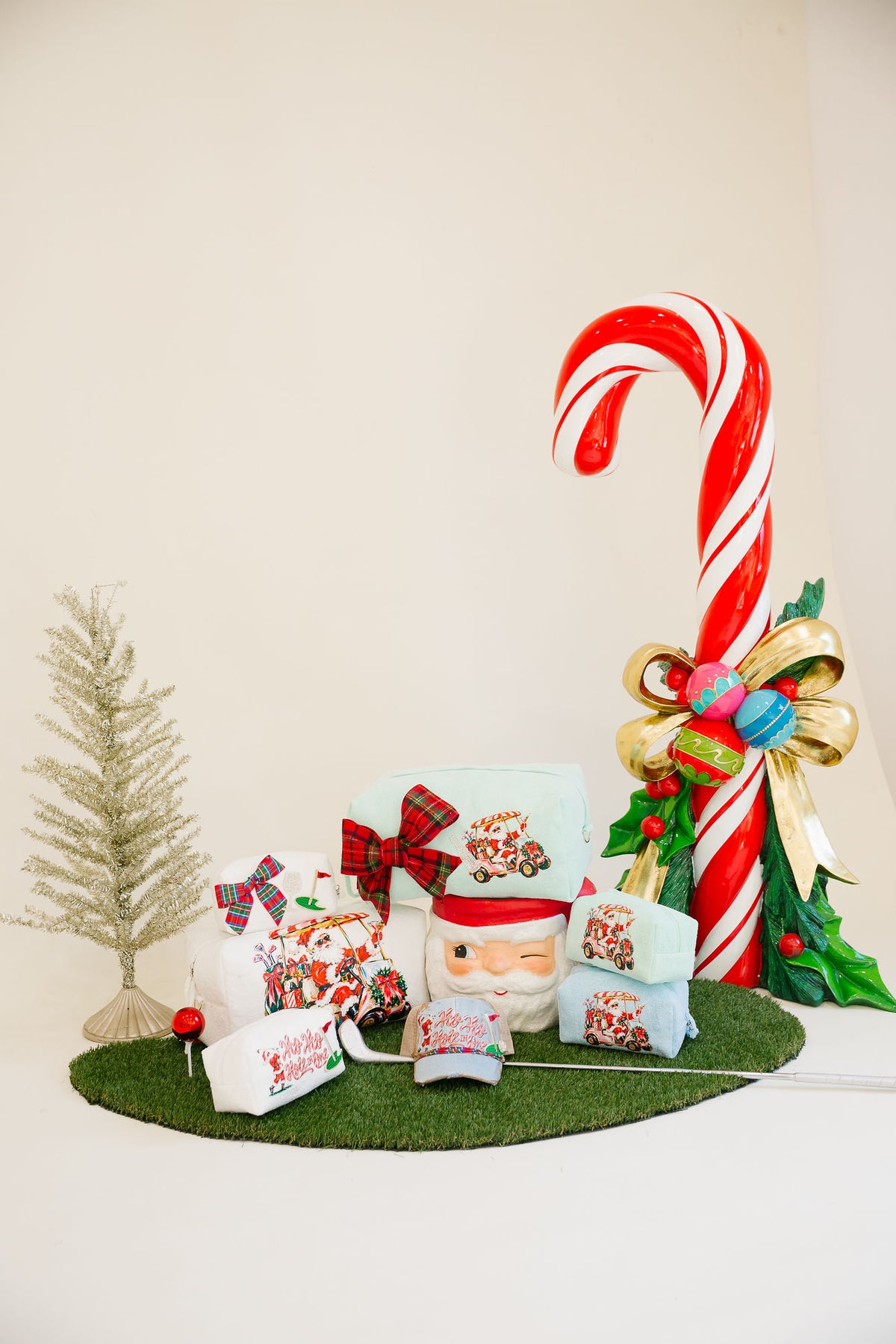 CHRISTMAS ON THE COURSE LARGE WHITE TERRY BAG TERRY BAG Judith March