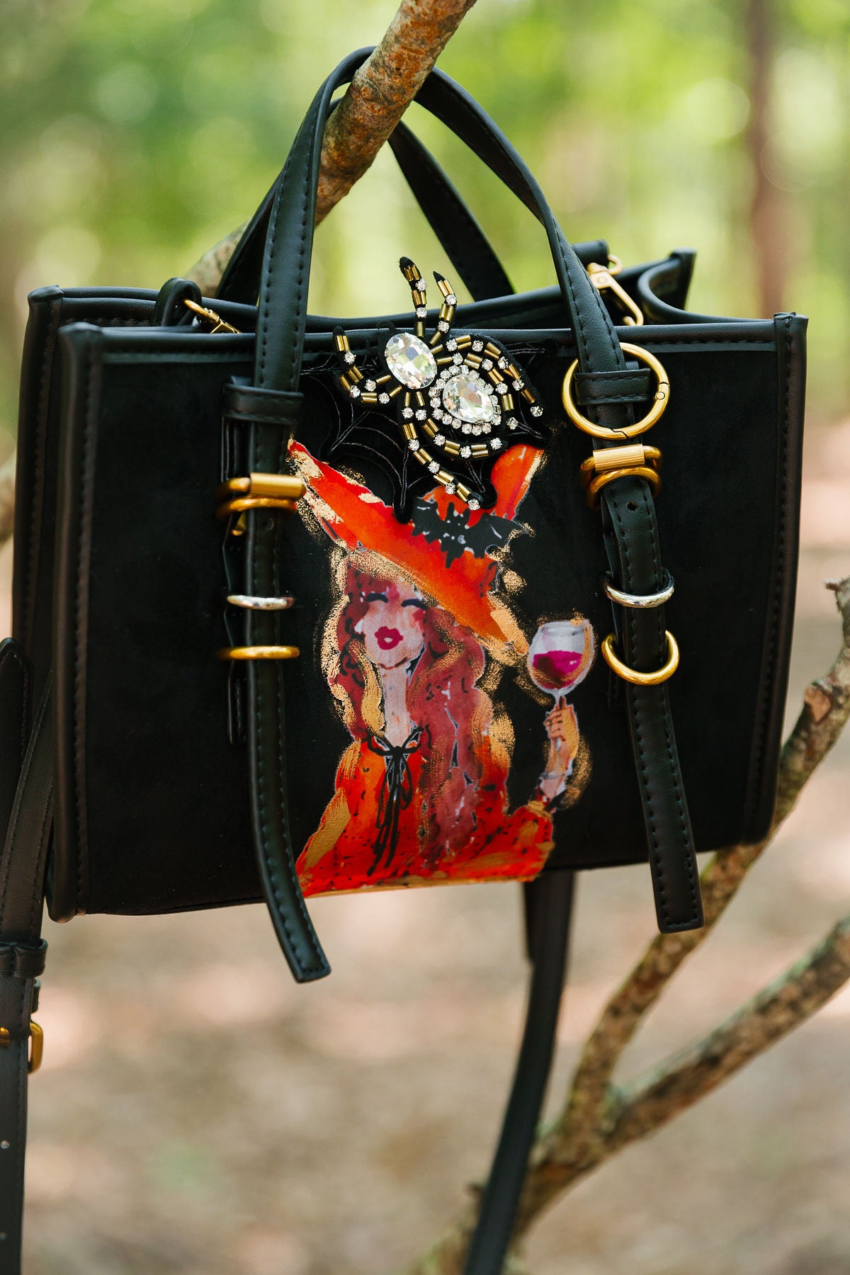WITCH'S WINE BLACK BAG Clutch Judith March
