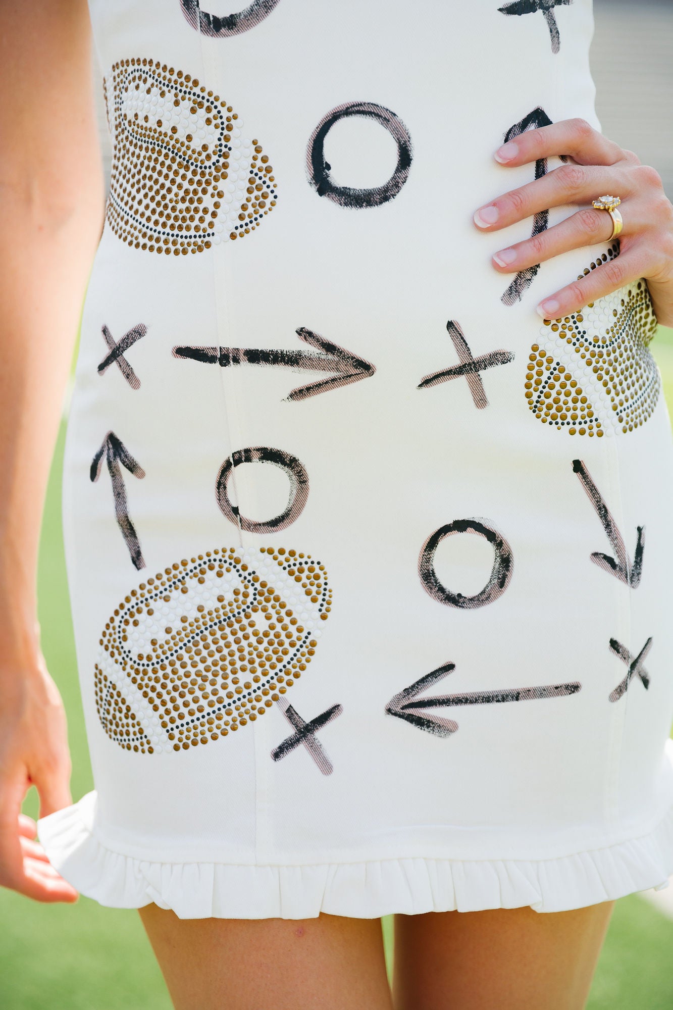 THE PLAYBOOK HAND PAINTED WHITE DRESS DRESS Judith March