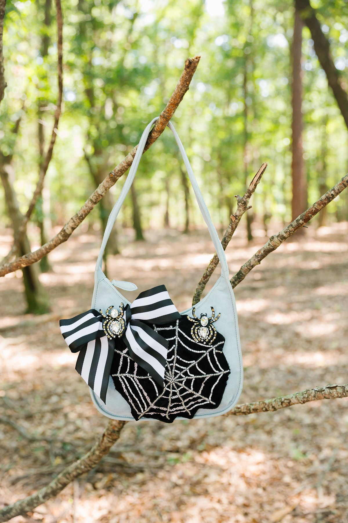 SPIDER SILK HANGBAG Clutch Judith March