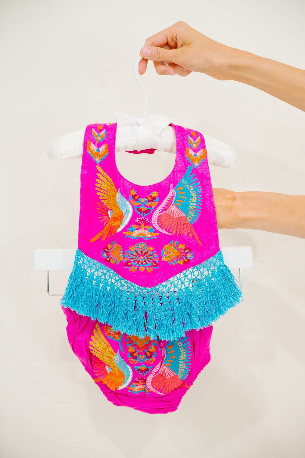 *MINI KIDS BOHO FRINGE FUCHSIA BIB - ONE SIZE SWEATER Judith March