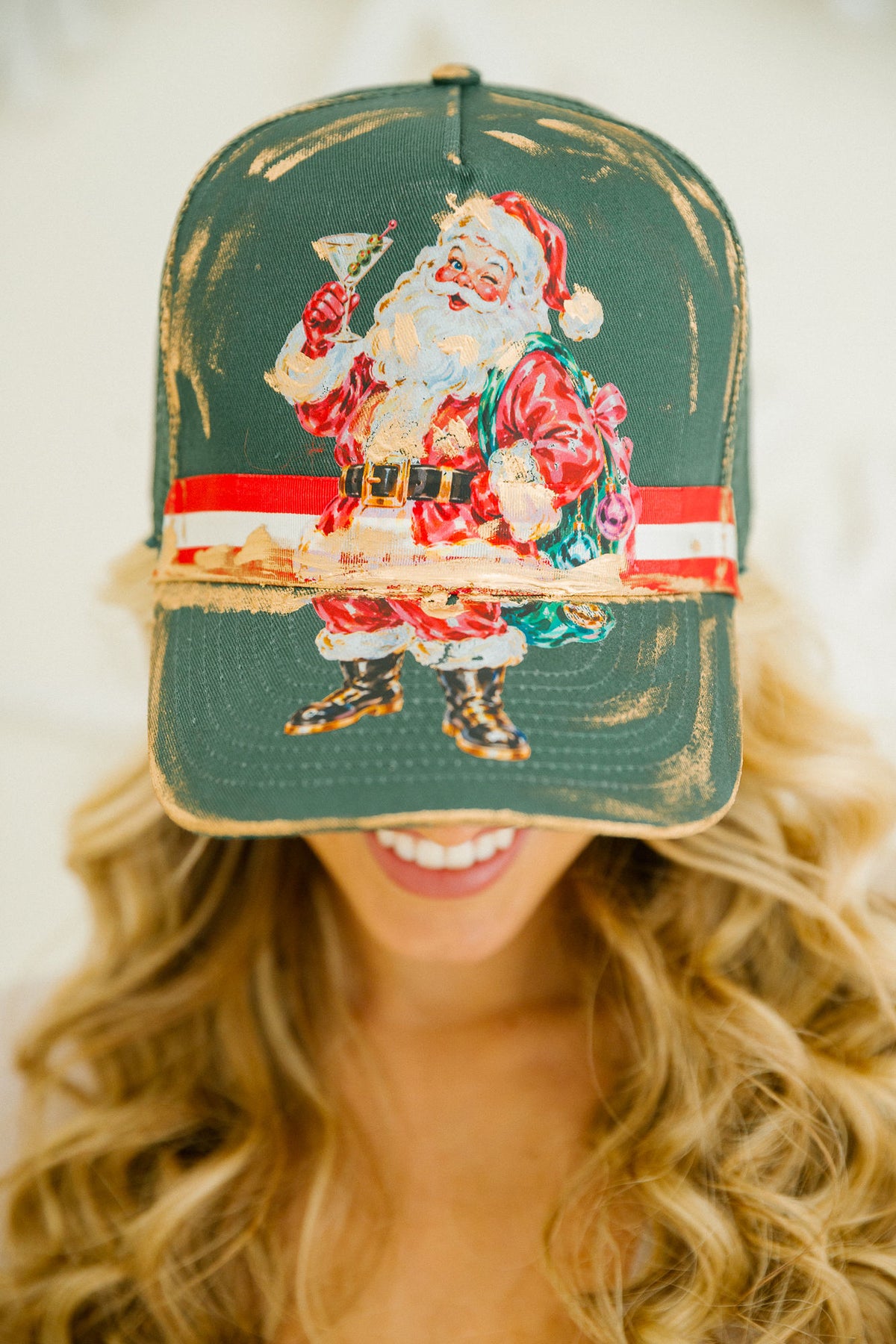 SANTA CLAUS SIPS GREEN STRUCTURED HAT TRUCKER HAT Judith March