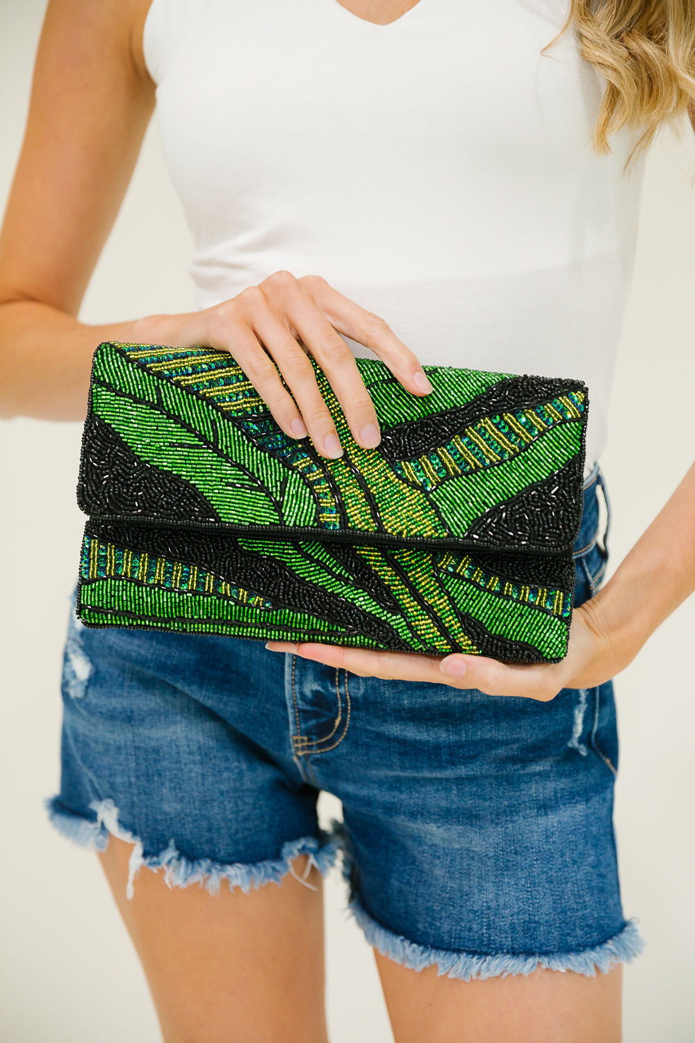 TROPICAL GLAM BEADED CLUTCH PURSE Judith March