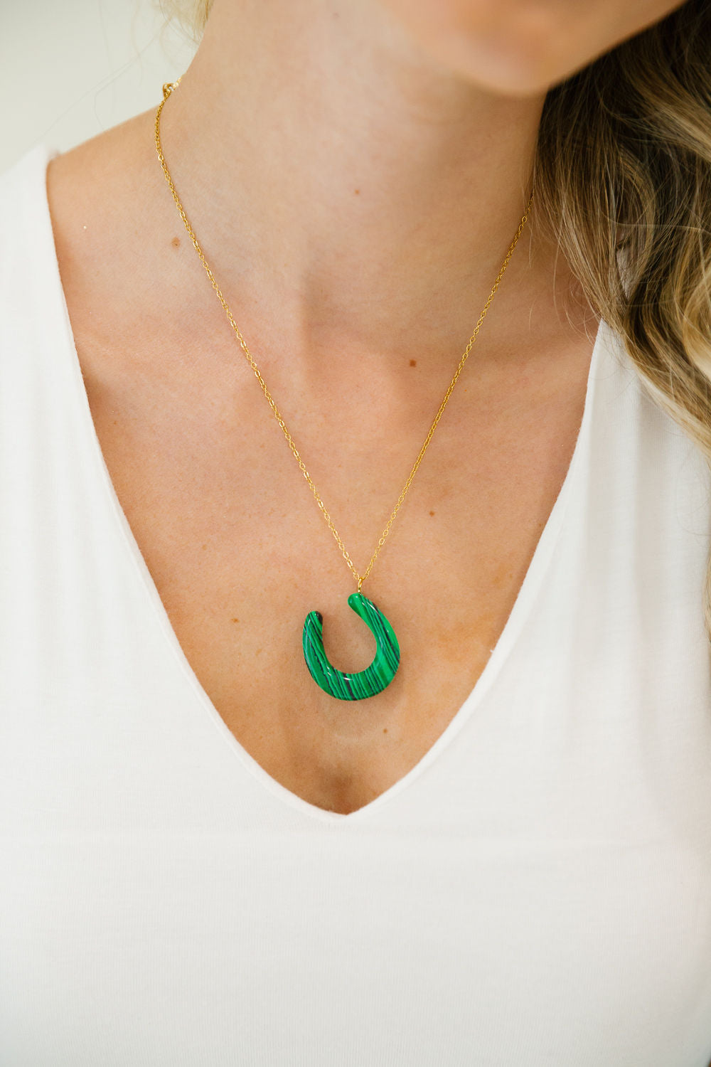 DOUBLE LUCK HORSESHOE NECKLACE NECKLACE Judith March