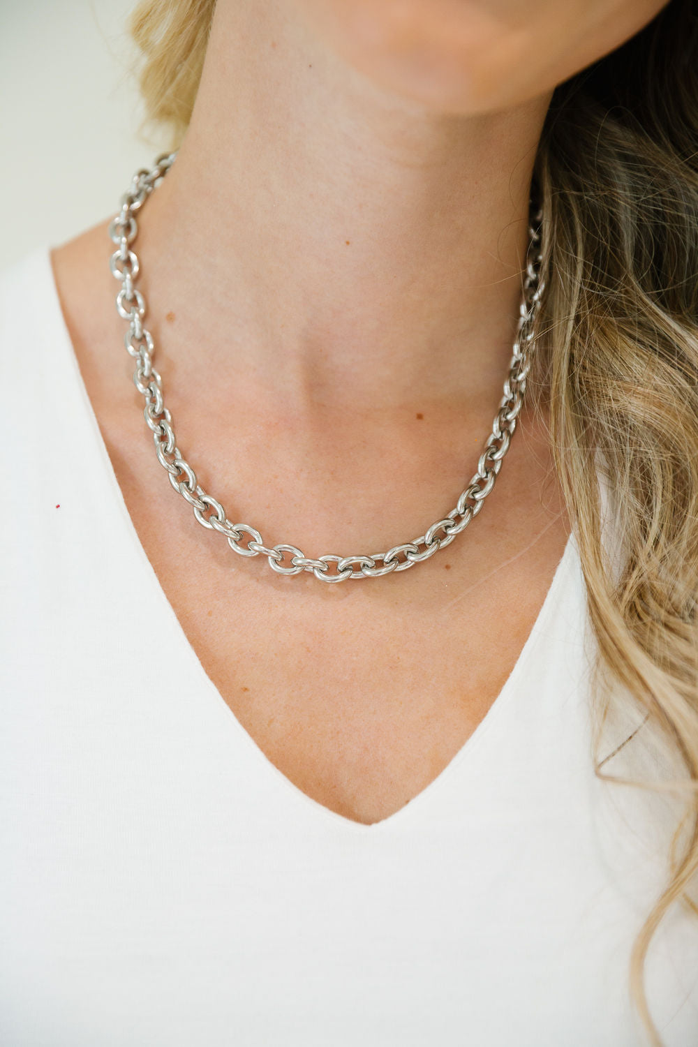 SILVER LINING NECKLACE NECKLACE Judith March