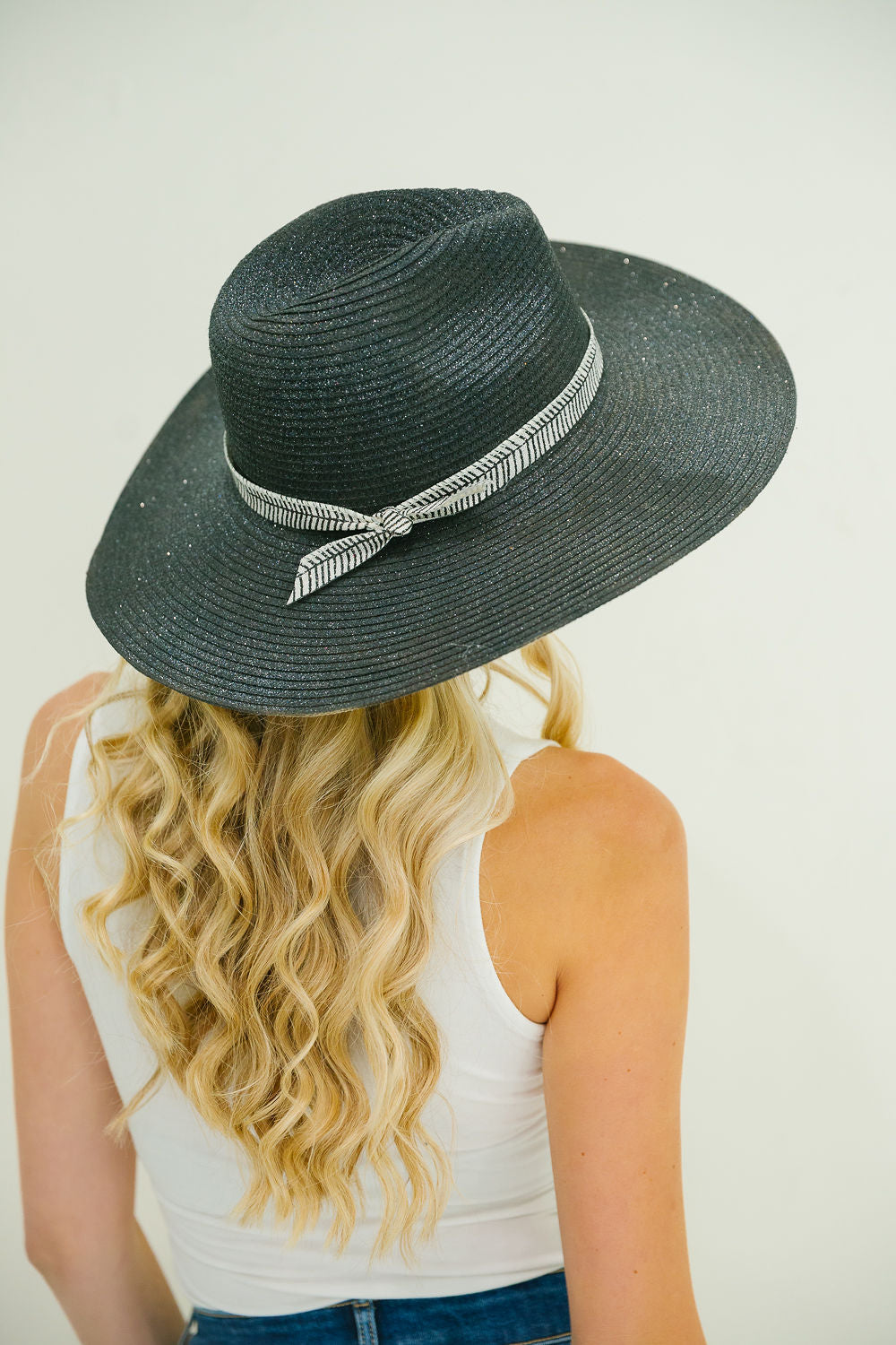 *MIDNIGHT SPARKLE SUN HAT PULLOVER Judith March