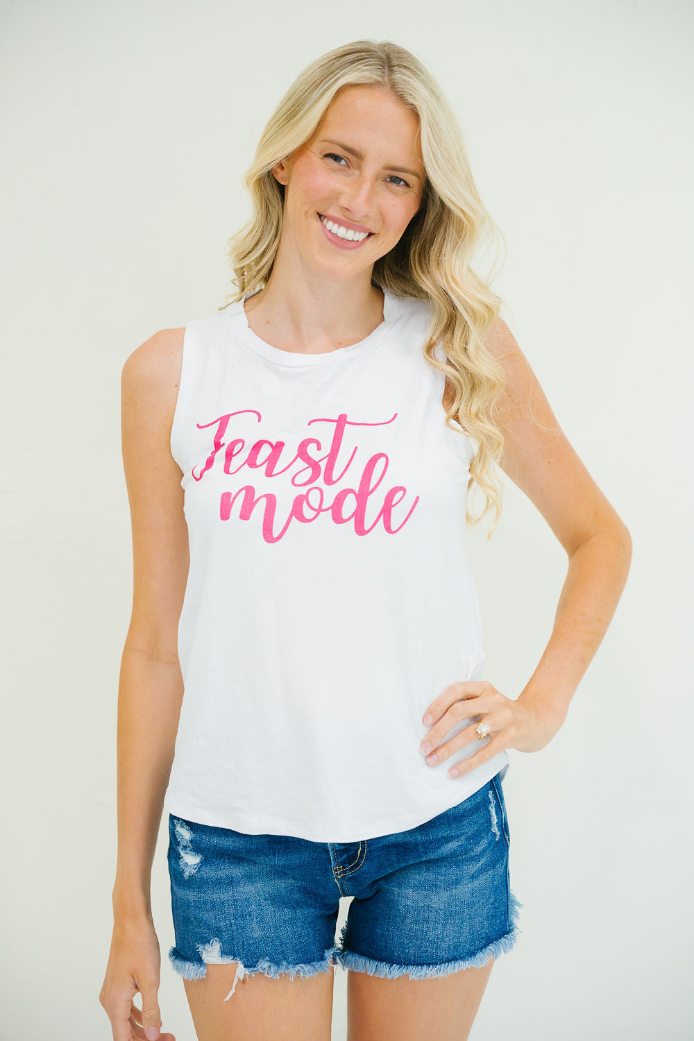 *FEAST MODE TANK - SMALL PULLOVER Judith March