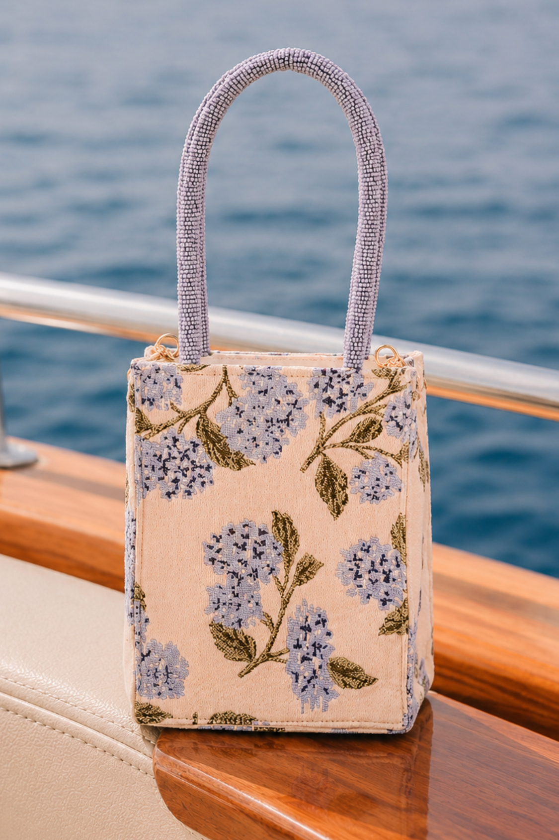 HYDRANGEA HARBOR BEADED PURSE PURSE Judith March