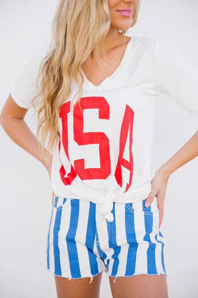 White v-neck t-shirt with red USA print