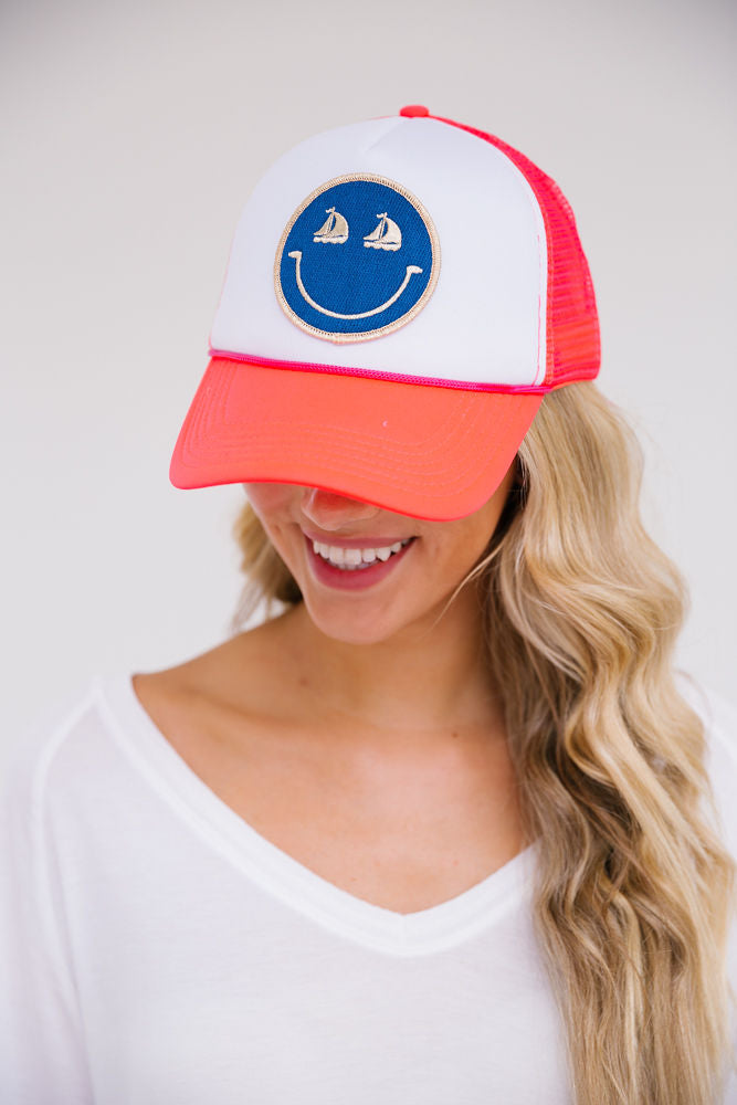 SAIL ON PATCH HAT HAT Judith March PINK/WHITE TRUCKER  